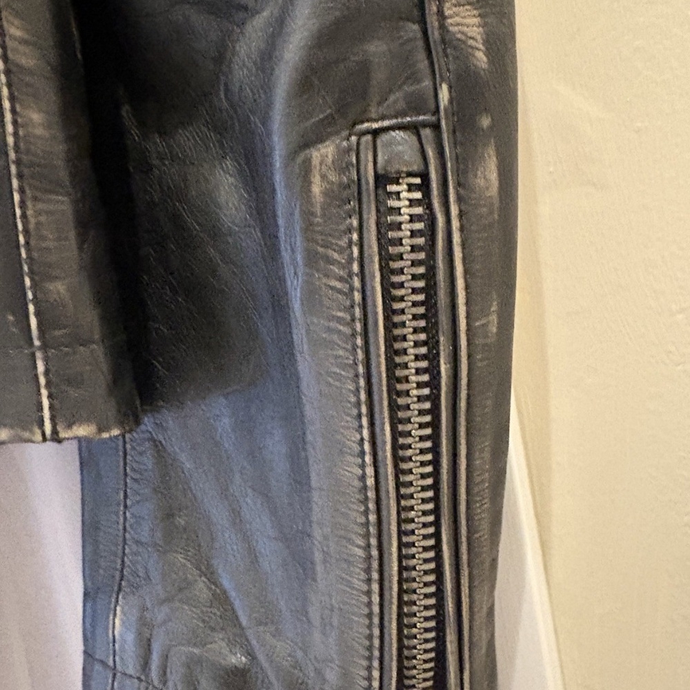 Banana Republic Men's Leather Jacket - Picture 7 of 8